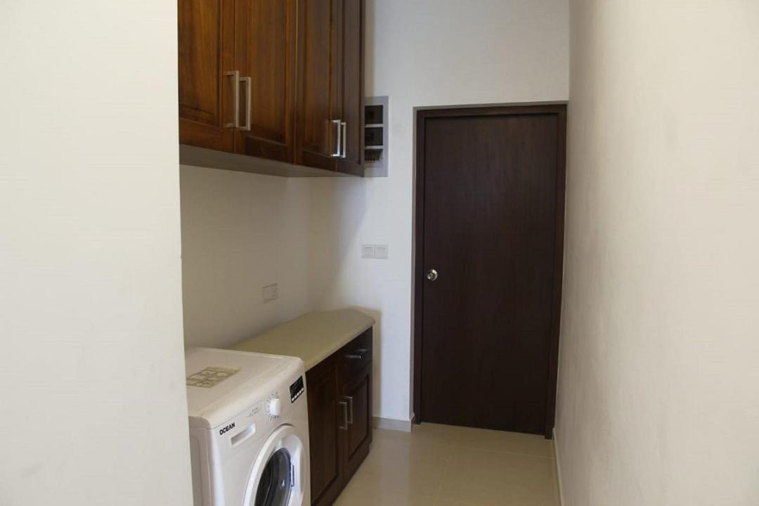 Aqua Vista Appartement Uswetakeiyawa Buitenkant foto